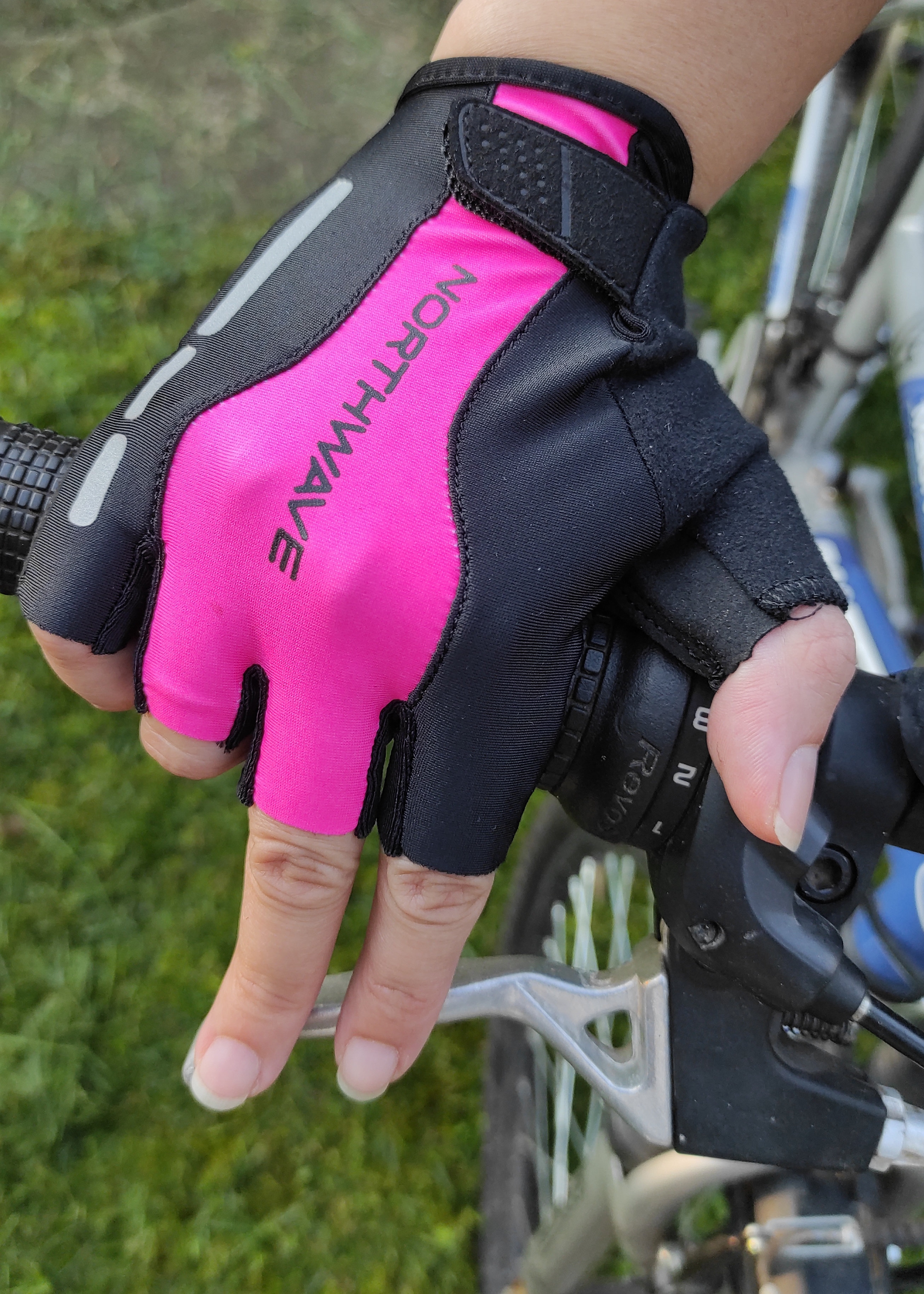Велоперчатки NORTHWAVE C89172089 BLACK-PINK-FLUO L Велоперчатки NORTHWAVE C89172089 BLACK-PINK-FLUO L